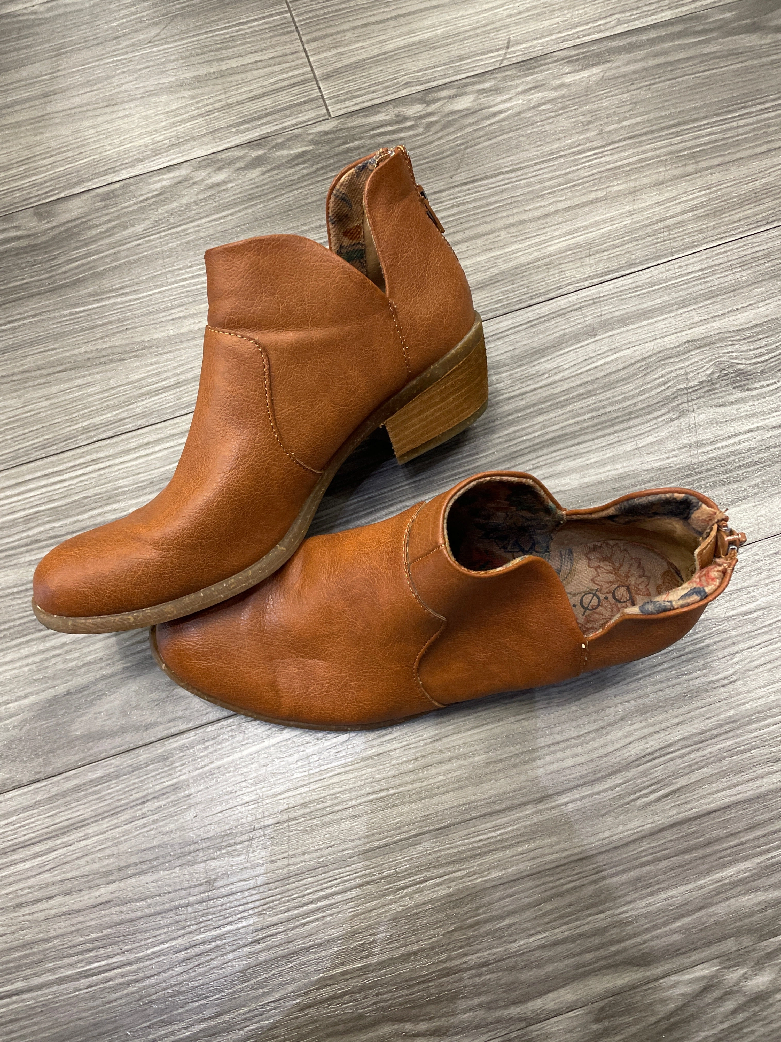 Boots Ankle Heels By Boc In Brown, Size: 8.5