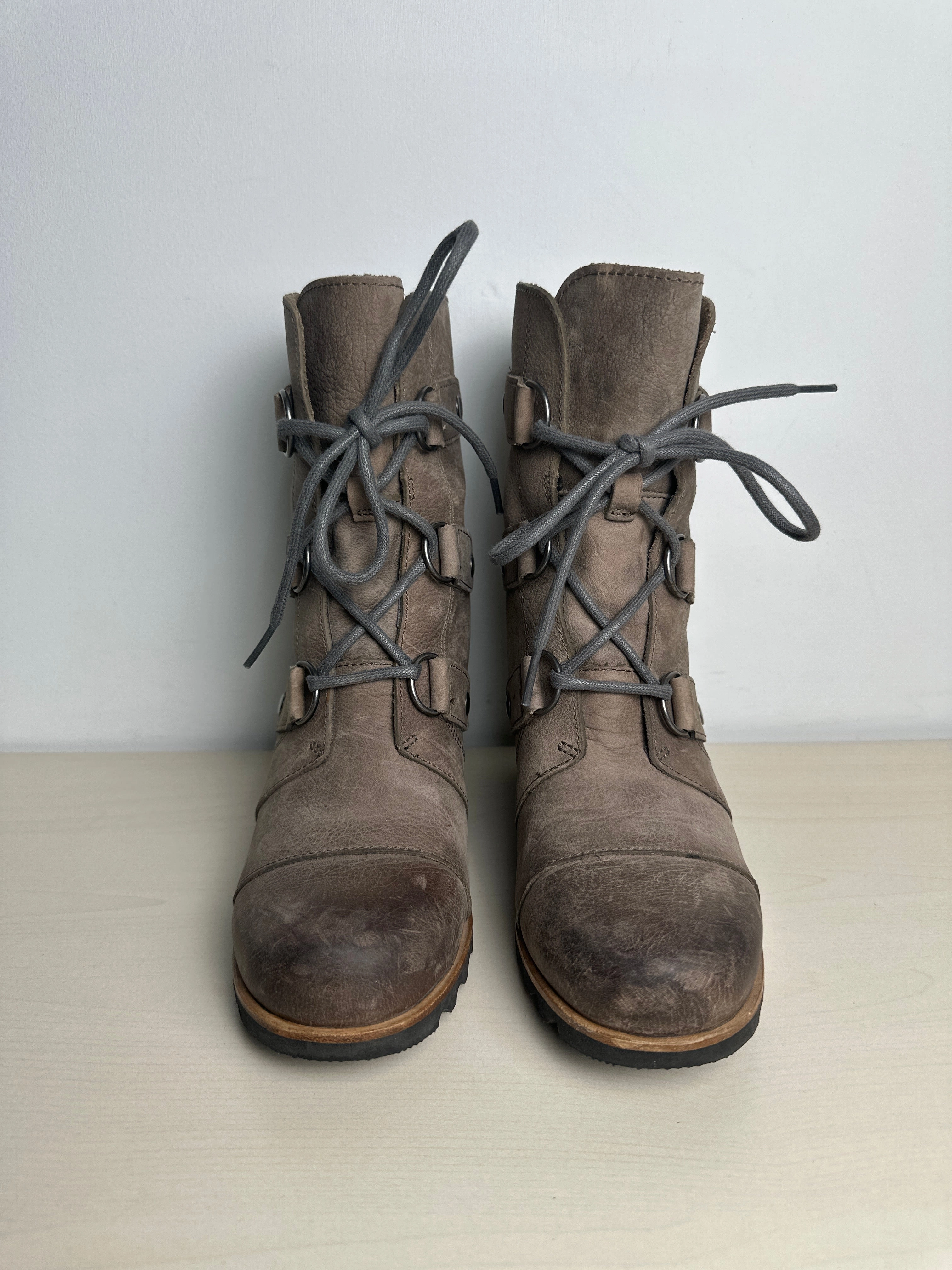 Boots Ankle Heels By Sorel In Brown, Size: 7