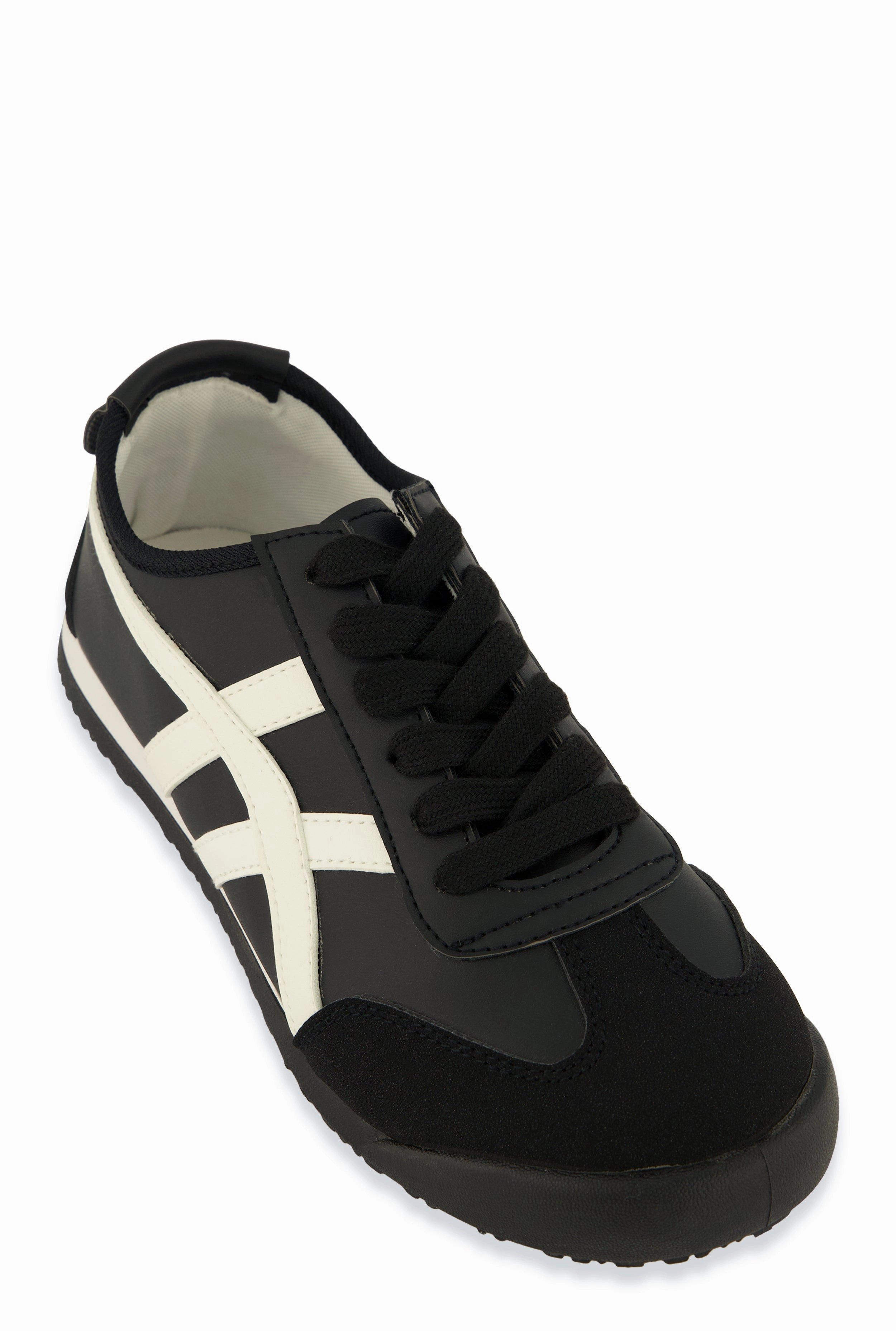 Contrast Trim Low Top Lace Up Sneaker