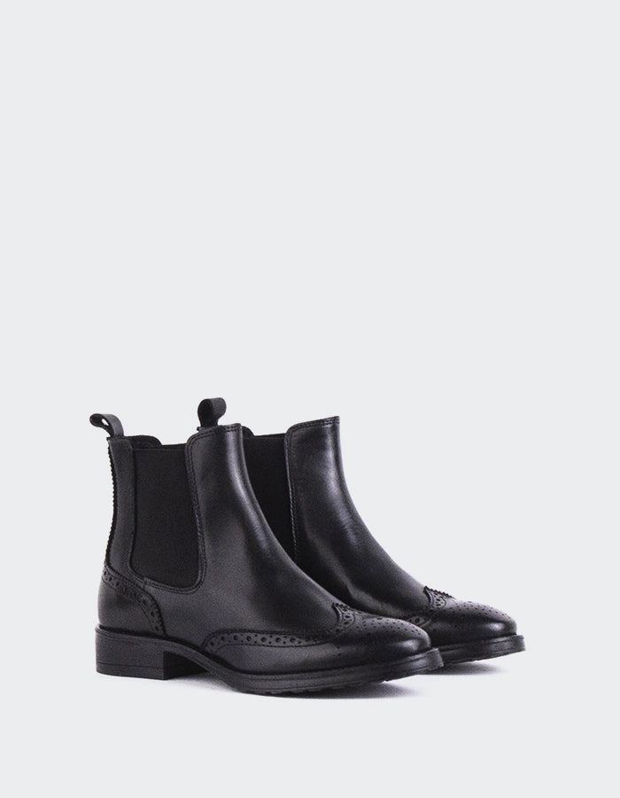 Debree Black Leather
