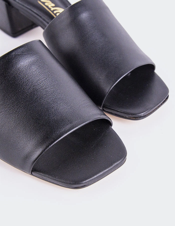 Fortunata Black Leather