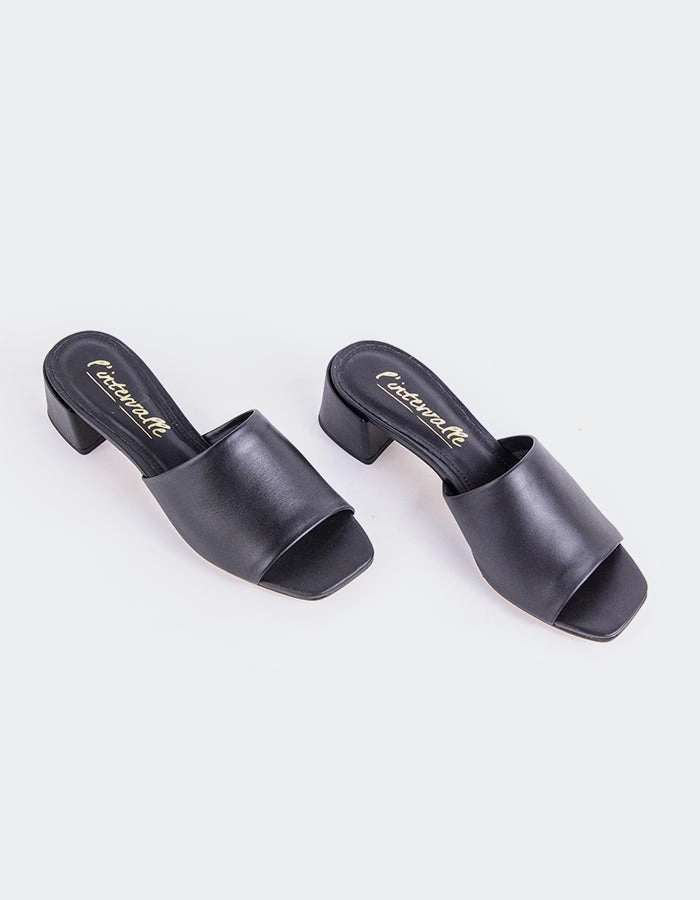 Fortunata Black Leather