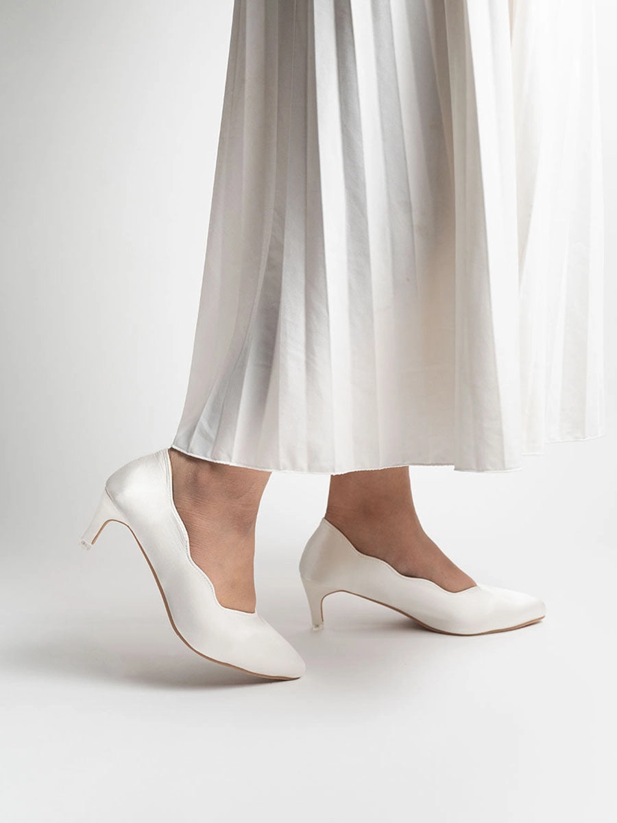 Satin Scallop Pumps