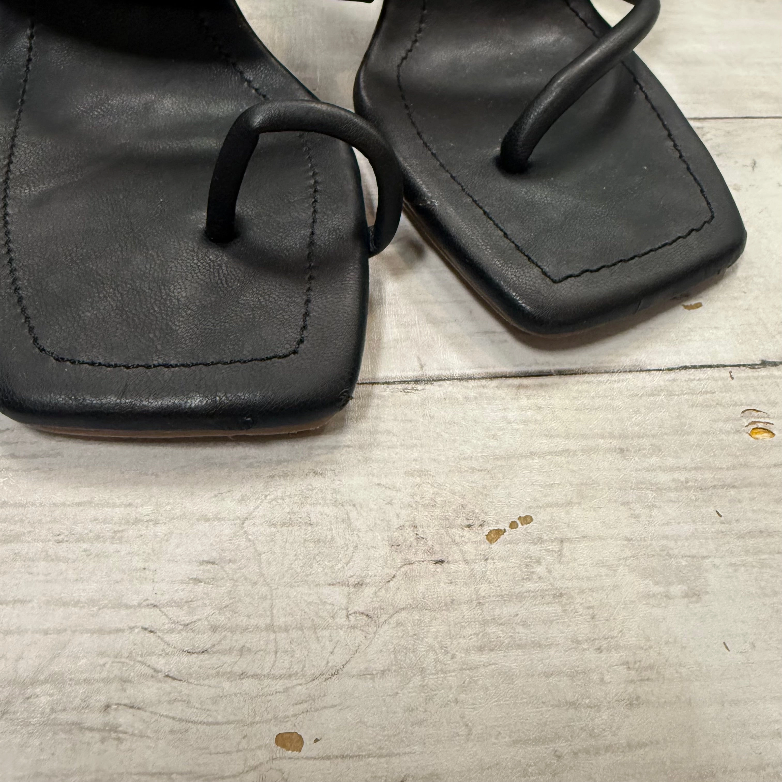 Shoes Heels Stiletto By Zara In Black, Size: 8