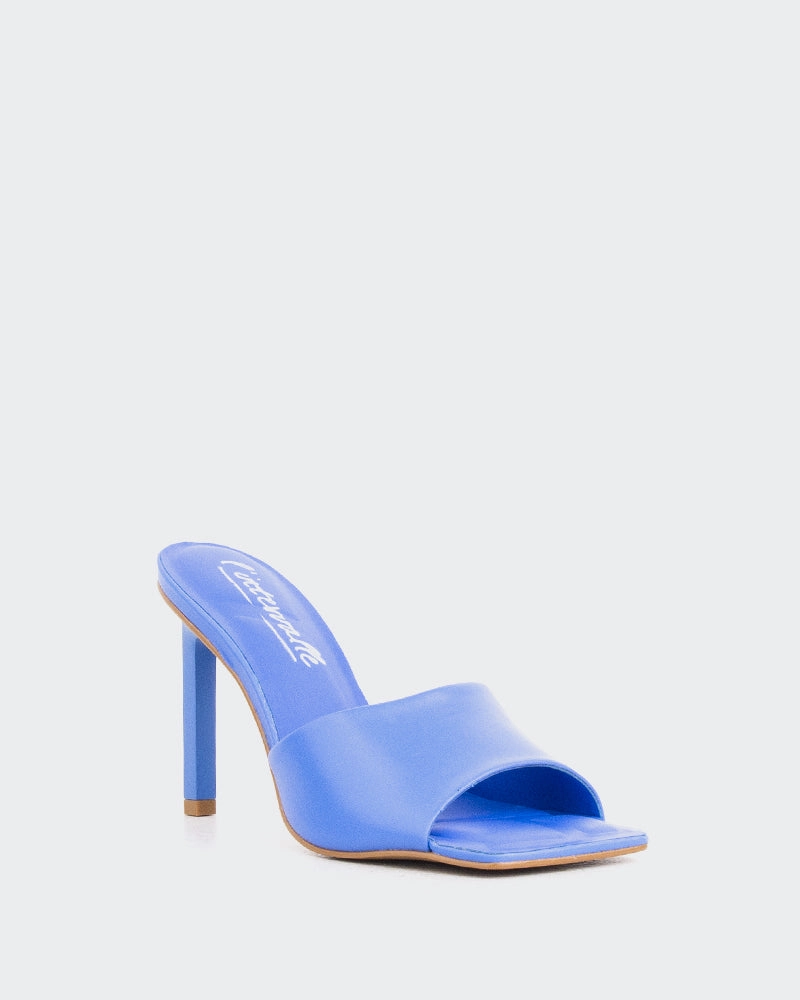 Sosua, Blue Leather/Cuir Bleu