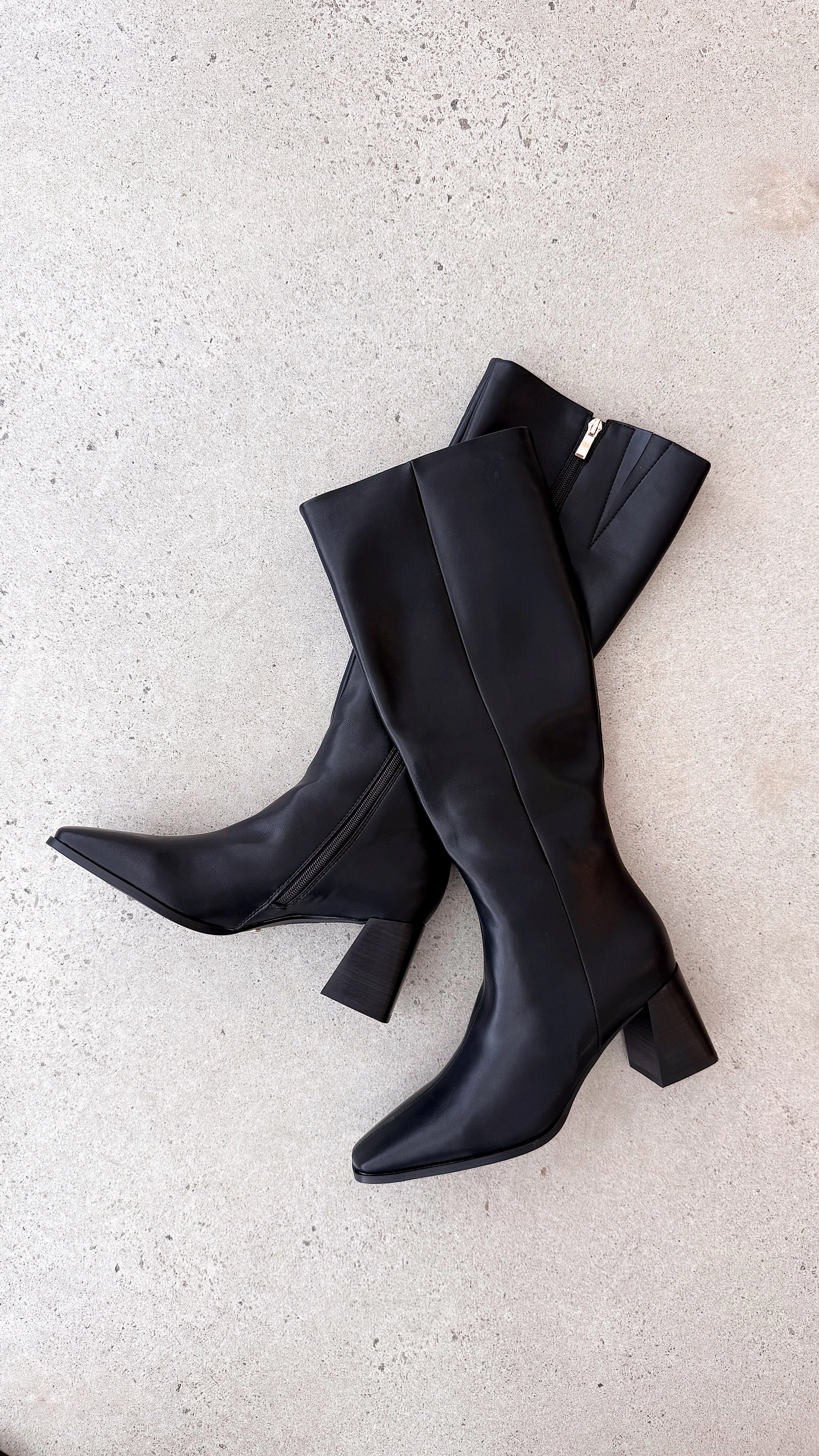Verneta Boots - Black