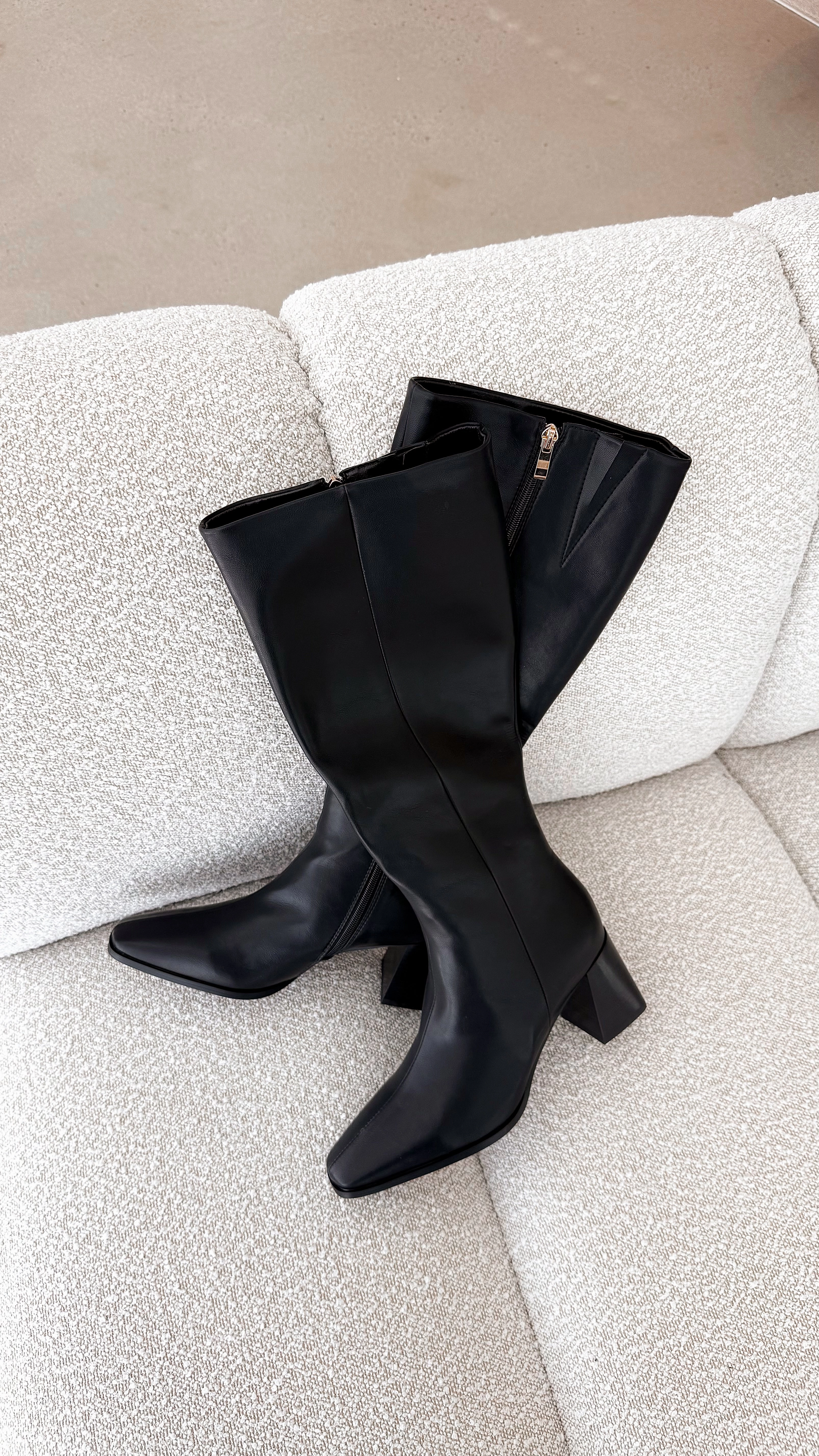 Verneta Boots - Black